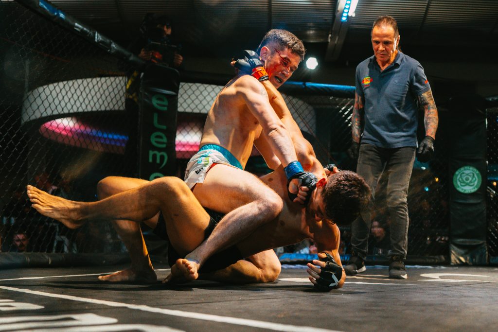 Rohullah fighting at Element Fight Night